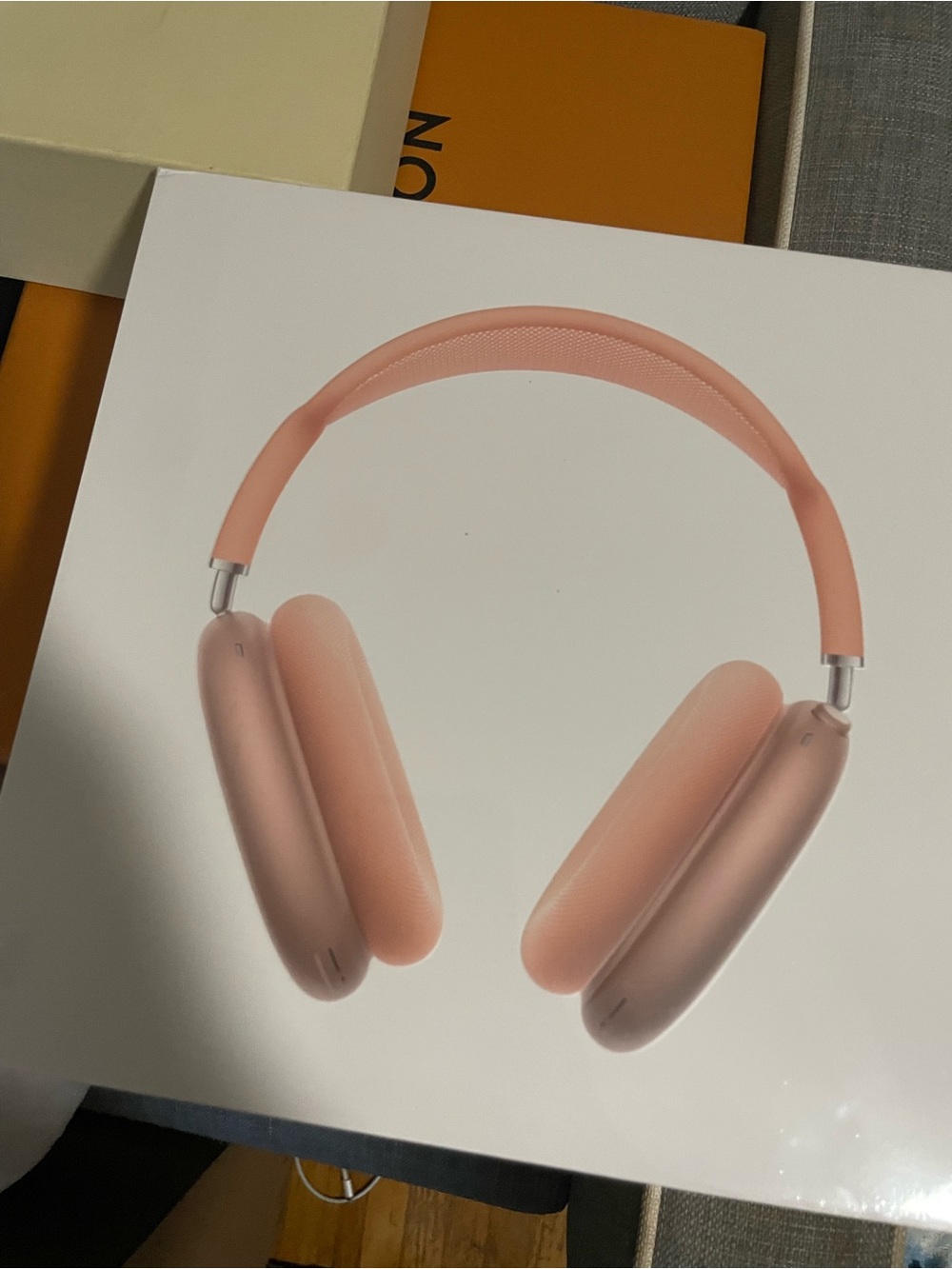 Apple Over-Ear Headphones - Rose Pink Finish